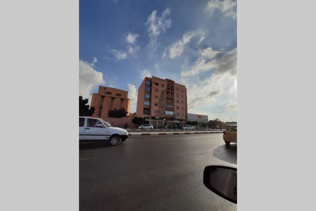 Bright Air Conditioned Apartment Near City Center マラケシュ エクステリア 写真